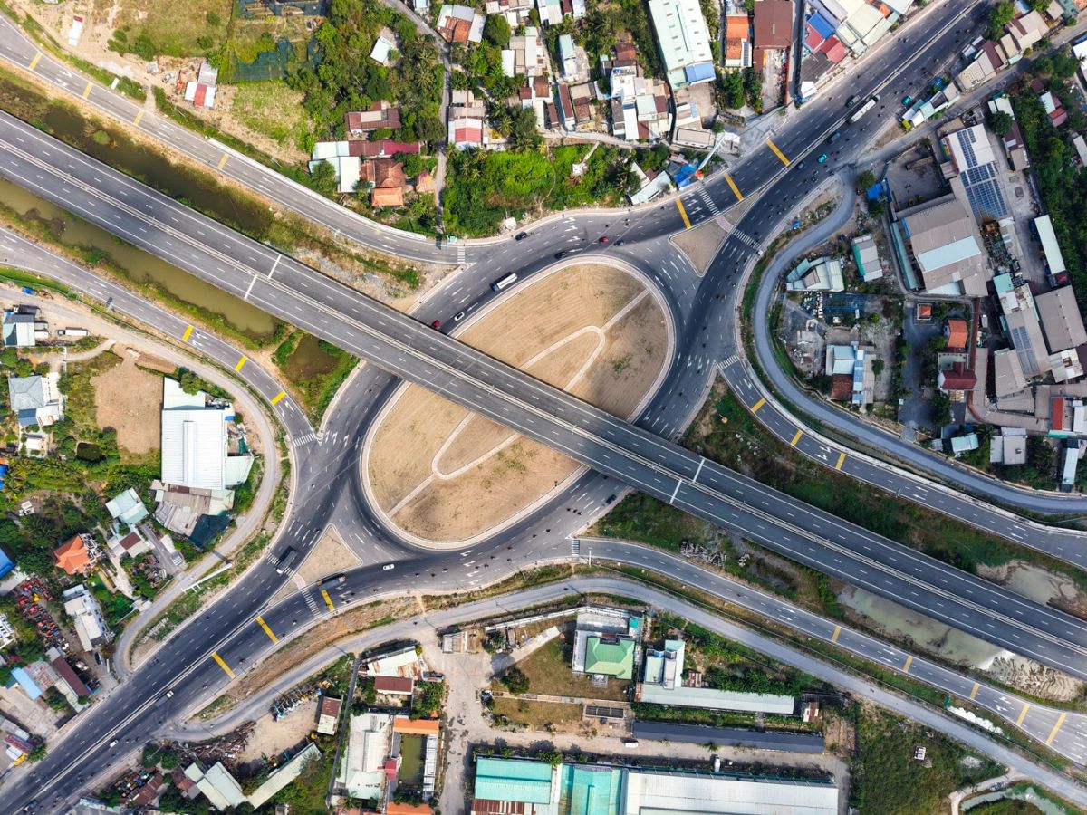 Hạ tầng giao thông tại Long An ngày càng được đầu tư hiện đại